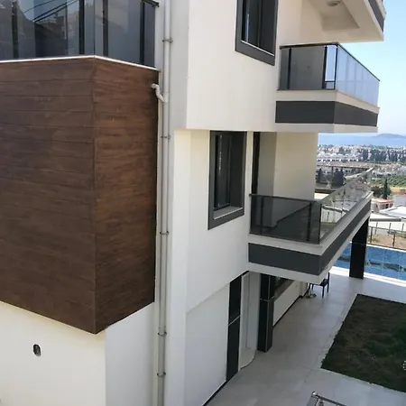 Oezel Havuzlu Ultra Lueks Апартаменты *